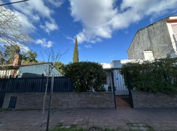 Casa · 153m² · 3 Ambientes · 1 Cochera · Casa en Venta