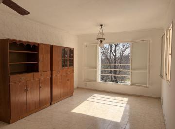 Departamento · 50m² · 3 Ambientes · 1 Cochera · Gran Oportunidad! Departamento Dos Dorm. - Barrio Teodoro Fels