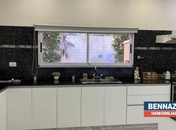 Casa · 160ha · 3 Ambientes · 2 Cocheras · Ciudad Abierta - Casa en Venta - Excelente Estado