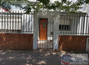 Casa · 66m² · 3 Ambientes · 1 Cochera · Casa - Villa Ballester