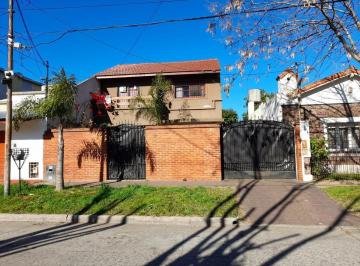 PH · 118m² · 4 Ambientes · 2 Cocheras · Venta PH 4 Amb en Don Bosco con Patio y Pileta