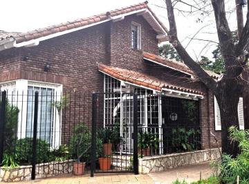 Casa · 173m² · 2 Dormitorios · 1 Cochera · Casa en Una Planta