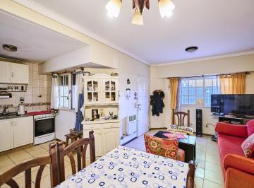 Casa · 72m² · 3 Ambientes · 1 Cochera · Hermoso Duplex en Villa Ballester