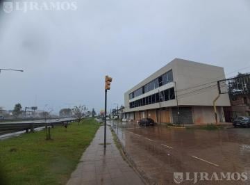 Edificio · 670m² · Edificio Comercial en Belen de Escobar