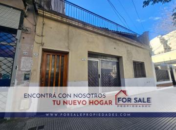 PH de 2 ambientes, Monte Castro · PH Para Uso Profesional en Planta Baja Al Frente – Sin Expensas
