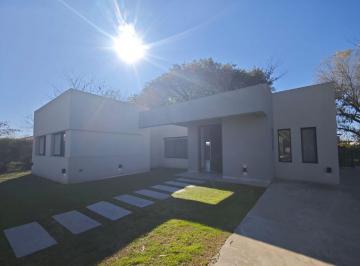 Casa · 170m² · 5 Ambientes · 1 Cochera · Venta Casa Lote Interno Barrio San Matias, Escobar