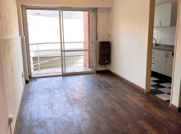 Departamento · 36m² · 2 Ambientes · Departamento 2 Ambientes con Balcón y Cocina Separada · Centro San Martín - Alquiler
