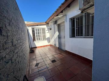 GAB-GAB-100_2 · Alquiler de Departamento PH 2 Ambientes en Pb con Patio, Caseros