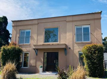 Casa · 180m² · 5 Ambientes · 4 Cocheras · Alquiler o Venta Casa 5 Ambientes Barrio Cerrado Altos del Sol Ituzaingo