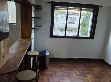 Departamento de 2 ambientes, Vicente López · Florida Departamento 2 Ambientes en Alquiler 1er Piso por Escalera