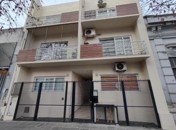 WER-WER-1867_2 · Venta de PH en Pb con Patio y Parrilla en Almagro