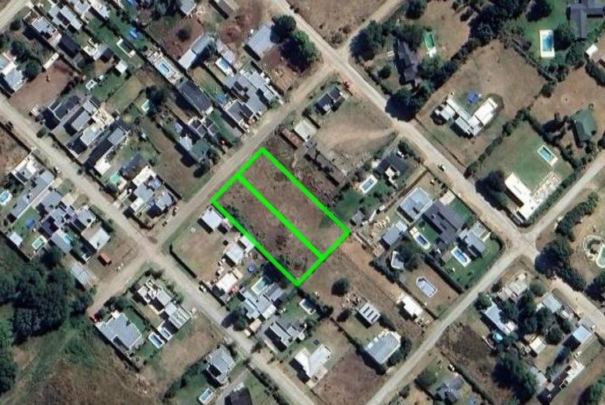 Terreno de 2600 mts2 en venta ubicado en calle Vistalli entre La Merced y Los Huesos