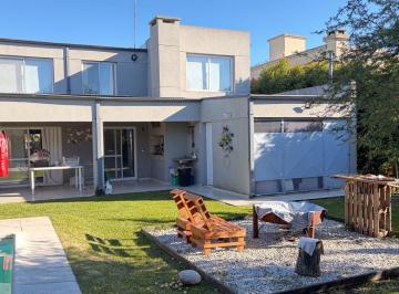 Casa · 500m² · 5 Ambientes · 3 Cocheras · Alquiler Casa - San Alfonso Pilar del Este