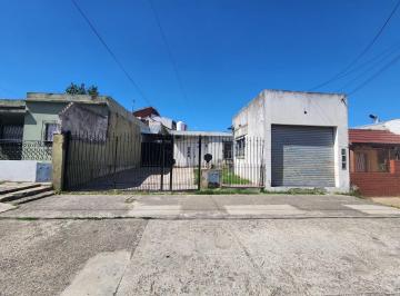 Casa · 90m² · 3 Ambientes · 2 Cocheras · Casa en Venta Cassaza 581 Villa Dominico