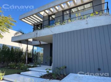 Casa · 270m² · 6 Ambientes · Casa en Los Castaños