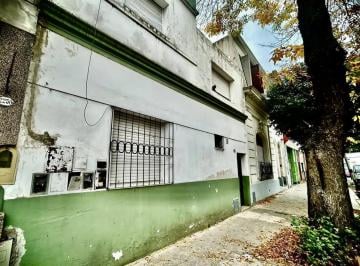 PH · 75m² · 4 Ambientes · Venta de PH a Refaccionar con Patio y Terraza en Villa Cresp