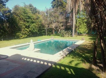 Casa · 256m² · 5 Ambientes · 3 Cocheras · Casa en Alquiler, barrio Septiembre