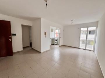 Departamento · 40m² · 2 Ambientes · Alquiler Departamento 1dor Duarte Quiros 1700