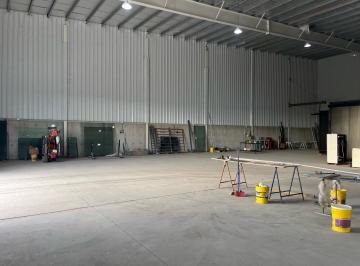 Bodega-Galpón · 850m² · 3 Ambientes · Alquiler Galpon Micropi Alvear