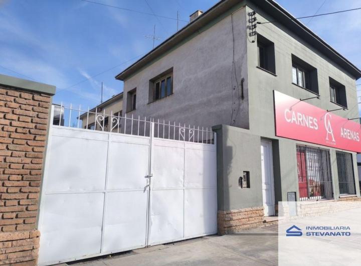 Local comercial · 255m² · 9 Ambientes · 2 Cocheras