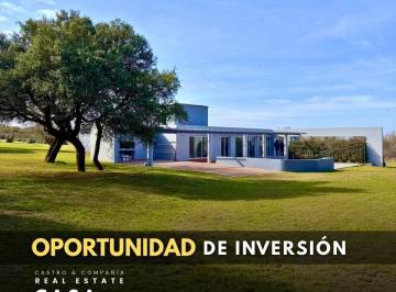 Casa · 257m² · 8 Ambientes · 1 Cochera · Casa de 3 Dorm. con Pileta en Venta en Country Causana – Malagueño