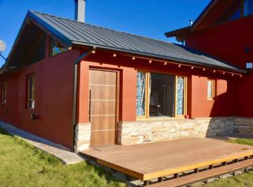 PH de 3 ambientes, Dina Huapi · Casa en Alquiler | 2 Dorm. | Parrilla Interior | Los Radales Al 700 - Dina Huapi