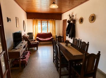 Casa de 6 ambientes, Tapalqué · Importante Casa en Tapalque