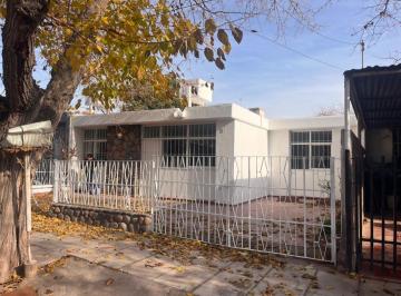 Casa · 120m² · 5 Ambientes · 1 Cochera · Casa en Alquiler - Guaymallen, Mendoza