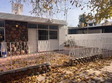 Casa · 120m² · 5 Ambientes · 1 Cochera · Casa en Alquiler - Guaymallen, Mendoza