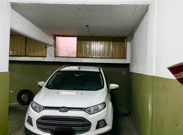 Garage , Palermo · Cochera Cubierta con Baulera Palermo Hollywood
