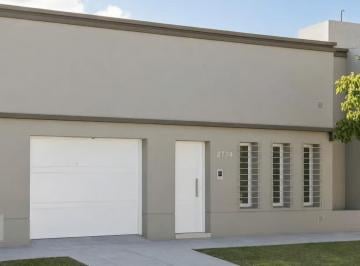 Casa · 110m² · 5 Ambientes · 1 Cochera · Casa en Santa Fe