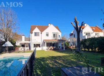 Casa · 150m² · 5 Ambientes · Casa en Mayling Club de Campo