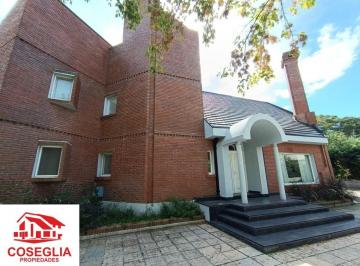 Quinta vacacional · 240m² · 6 Ambientes · 4 Cocheras · Casa Quinta en Alquiler en Los Pilares, Pilar, G. B. a. Zona Norte
