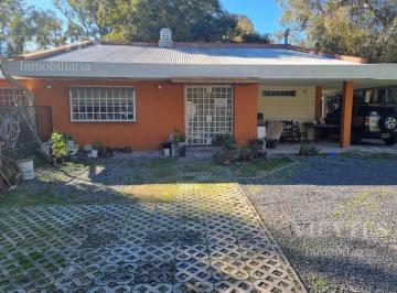 Casa · 250m² · 6 Ambientes · 5 Cocheras · Casa en Lomas del Río Luján