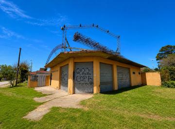 Local comercial · 124m² · 1 Cochera · Venta Local con Playon Sobre Av Constitucion