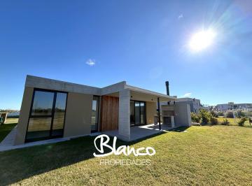 Casa · 161m² · 5 Ambientes · 1 Cochera · Casa en Venta en San Sebastián, Área 7, Escobar, G. B. a. Zona Norte