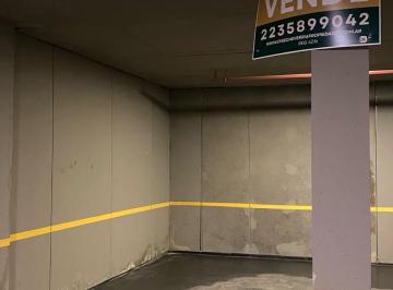 Garage · 10m² · Cochera - Varese