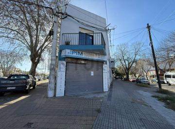 Casa · 308m² · 6 Ambientes · 2 Cocheras · Casa o Local Comercial en Esquina La Plata.