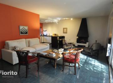 Casa · 250m² · 4 Ambientes · 4 Cocheras · Casa, Martinez