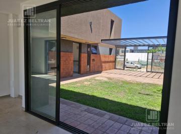 Casa · 286m² · 5 Ambientes · 2 Cocheras · Casa a Estrenar - 3 Dorm. - 2 Plantas - Galeria con Asador y Pileta