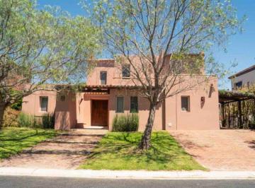 Casa · 224m² · 5 Ambientes · 3 Cocheras · Casa Alq Anual a La Laguna San Isidro Labrador