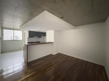 Departamento · 49m² · 2 Ambientes · Departamento de 1 Dormitorio Al Frente con Gran Balcón en El Centro