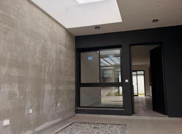 PH · 180m² · 2 Dormitorios · 2 Cocheras · Departamento - 2 Dorm. - Venta - Solares de Manantiales