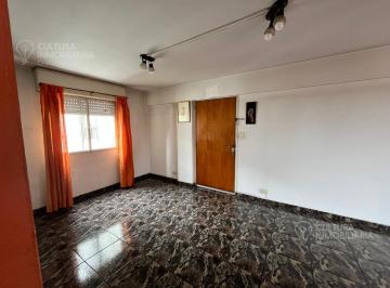 Departamento · 84m² · 5 Ambientes · Departamento en Villa Lugano