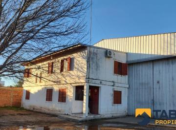 Bodega-Galpón · 2050m² · 6 Ambientes · Galpón Industrial en Venta | Acceso por Dos Calles | m de Circunvalación | Barrio Carrara
