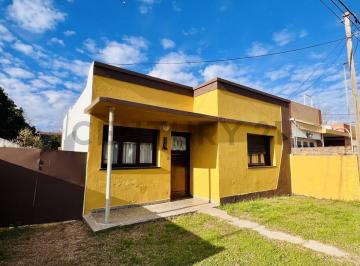 Casa · 62m² · 3 Ambientes · Casa 2 Dorm. en Zona Universitaria - Venado Tuerto