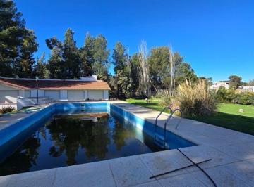 Casa · 380m² · 5 Ambientes · 2 Cocheras · Casa - Bahia Blanca