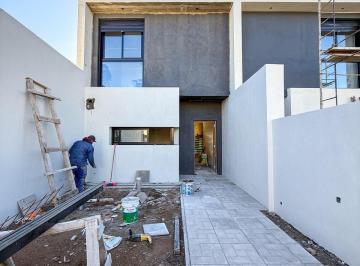 Casa · 117m² · 4 Ambientes · Casa - Bahia Blanca