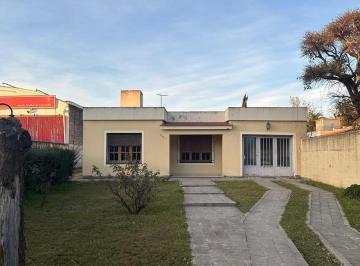 Casa · 528m² · 7 Ambientes · Casa en Venta - Monte Cristo!