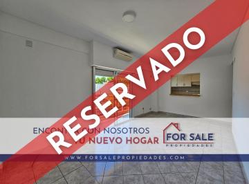 PH de 2 ambientes, Monte Castro · Tipo PH 2 Ambientes Al Frente con Balcón Corrido – Bajas Expensas